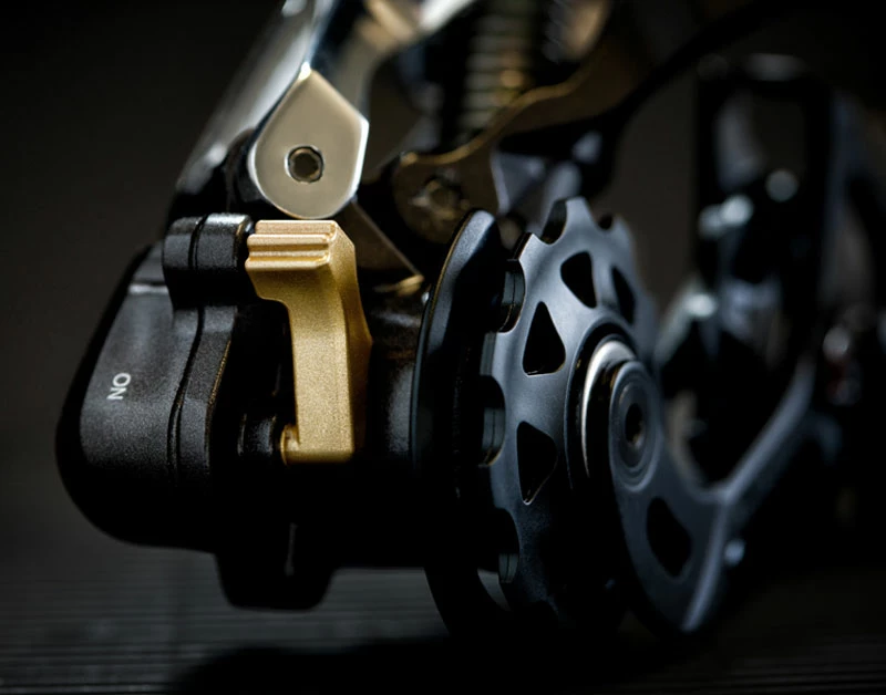 Shimano Dérailleur Arrière SAINT RD-M820 10 Vitesses SS 4 Shimano Dérailleur Arrière SAINT RD-M820 10 Vitesses SS – Image 2