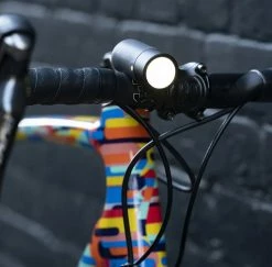 KNOG Kit D'éclairage Plug Twinpack -Vélo Soldes 9328389028868KnogPlugBeleuchtungssetTwinpack12278KN action1