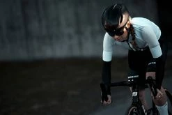 Bliz Hero Small Smoke W Silver Mirror - Lunettes De Sport 12 Bliz Hero Small Smoke W Silver Mirror - Lunettes De Sport -Vélo Soldes BLIZ HeroSmall 52211 10 Sportbrille 5