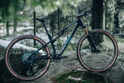 Cube AMS ZERO99 C:68X SLT 29 Liquidblue´n´blue -Vélo Soldes CUBE AMS ZERO99 C68X SLT 29 liquidblue n blue 1