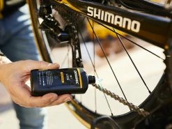 Dynamic Lubrifiant Pour Chaîne Wet Lube 100ml 8 Dynamic Lubrifiant Pour Chaîne Wet Lube 100ml -Vélo Soldes DY 042 Dynamic wet lube