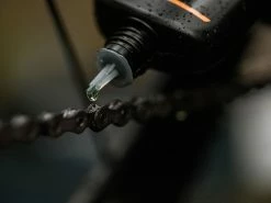 Dynamic Lubrifiant Pour Chaîne Bio All Round 100ml 7 Dynamic Lubrifiant Pour Chaîne Bio All Round 100ml -Vélo Soldes DY 043 Dynamic All round lube bio 1