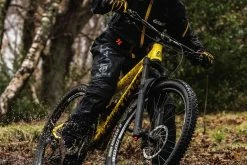 Dirtlej DirtSuit Kids Edition - Kid's Mud Overall 13 Dirtlej DirtSuit Kids Edition - Kid's Mud Overall -Vélo Soldes Dirtlej DirtSuit Kids Edition Kinder Matschoverall 20190069 6