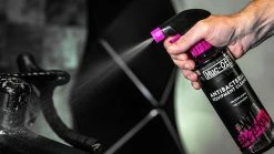 Muc-Off Nettoyant Antibactérien Pour équipement 500ml -Vélo Soldes Muc Off Antibacterial Equipment Cleaner 1123 4