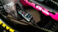 Muc-Off Wet Lube Huile Pour Chaînes Humides -Vélo Soldes Muc Off Wet Lube c