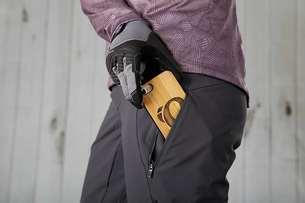 Pearl Izumi Launch Trail - Women's Bike Pants 6 Pearl Izumi Launch Trail - Women's Bike Pants – Image 4