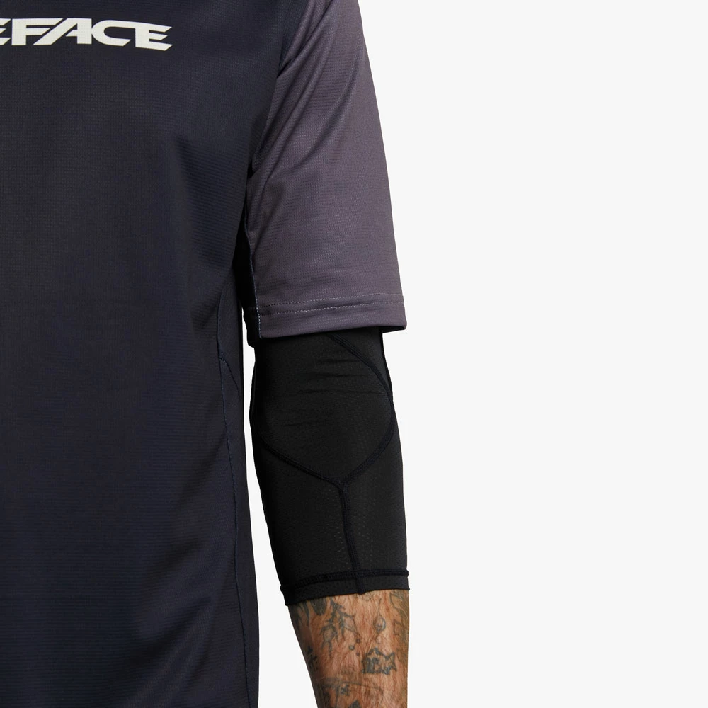 Race Face Indy - Protecteurs De Coude 5 Race Face Indy - Protecteurs De Coude – Image 3