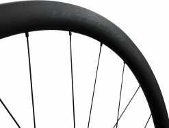 Shimano ULTEGRA WH-R8170-TL 28" Center-Lock Carbone Jeu De Roues 10 Shimano ULTEGRA WH-R8170-TL 28" Center-Lock Carbone Jeu De Roues -Vélo Soldes Shimano ULTEGRA WH R8170 TL C36 EWHR8170C36LFERED a