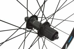 Shimano WH-RS100-CL Jeu De Roues 28" -Vélo Soldes Shimano WH RS100 CL Laufradsatz c