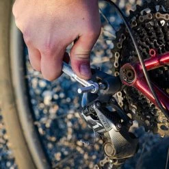 Blackburn Mini Switch Tool 13 Blackburn Mini Switch Tool -Vélo Soldes bbn mini switch bike tool silver lifestyle 5