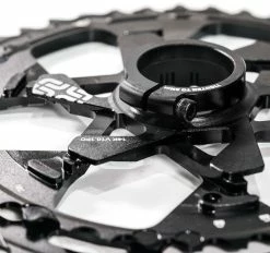 E-thirteen Kit De Mise à Niveau TRS+ 12 Vitesses 11 E-thirteen Kit De Mise à Niveau TRS+ 12 Vitesses -Vélo Soldes ethirteen TRS 12 fach Upgrade Kit FW2TPA 100 4