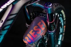 Rie:sel Design Schlamm:PE édition Spéciale Flipflop Mudguard 11 Rie:sel Design Schlamm:PE édition Spéciale Flipflop Mudguard -Vélo Soldes schlamm pe flipflop violet green 17908 fe s059